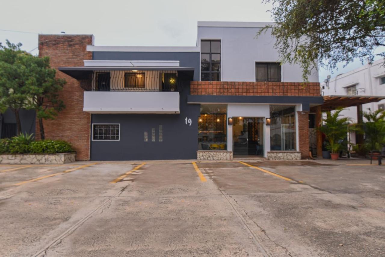 Ph 19 Guesthouse Hotel In Gazcue Santo Domingo Exterior foto