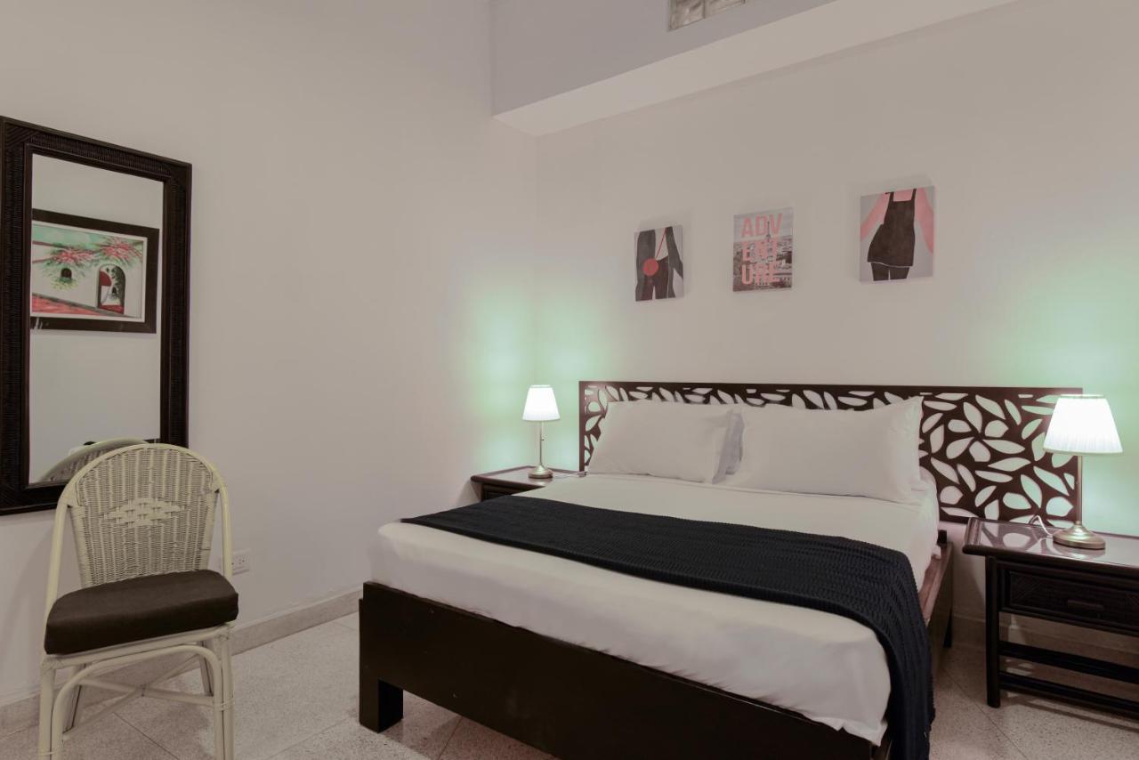 Ph 19 Guesthouse Hotel In Gazcue Santo Domingo Cameră foto