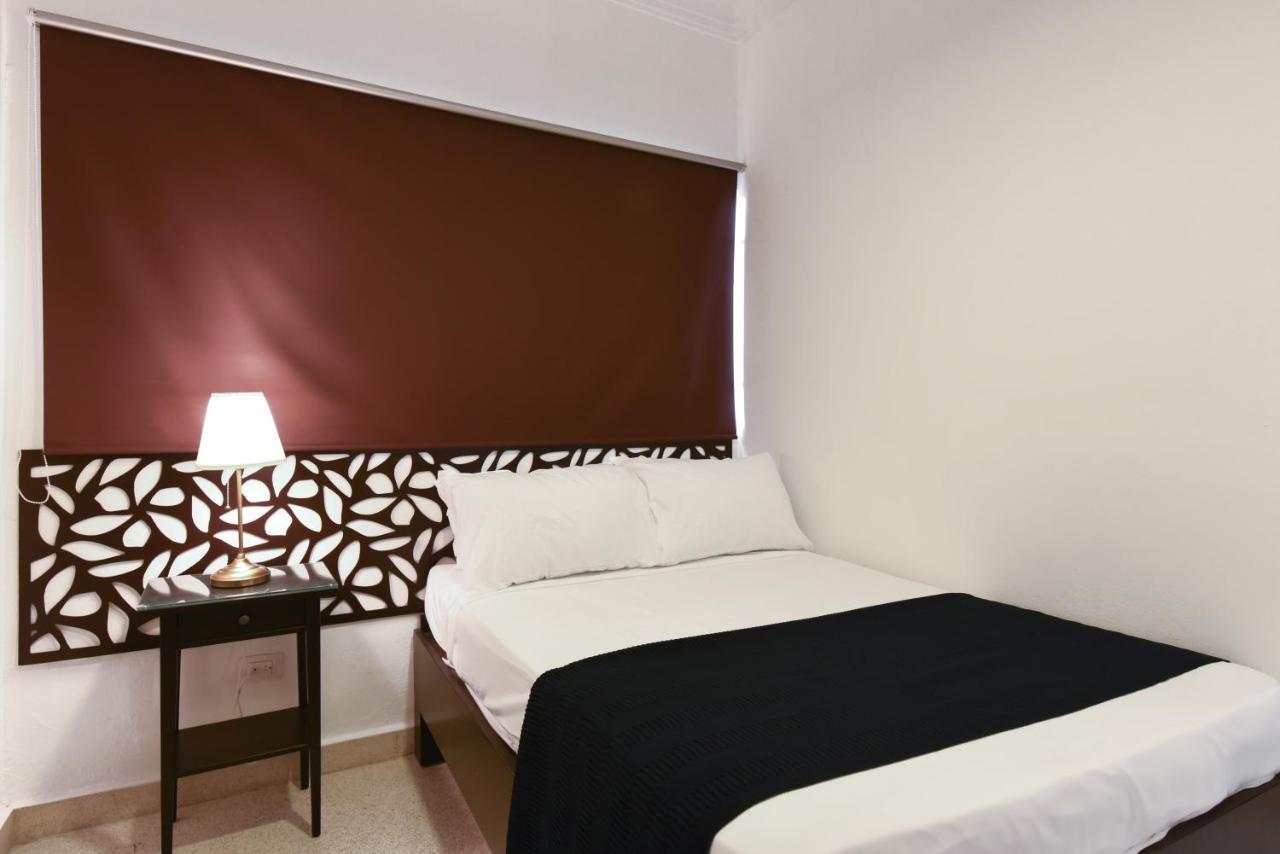Ph 19 Guesthouse Hotel In Gazcue Santo Domingo Cameră foto