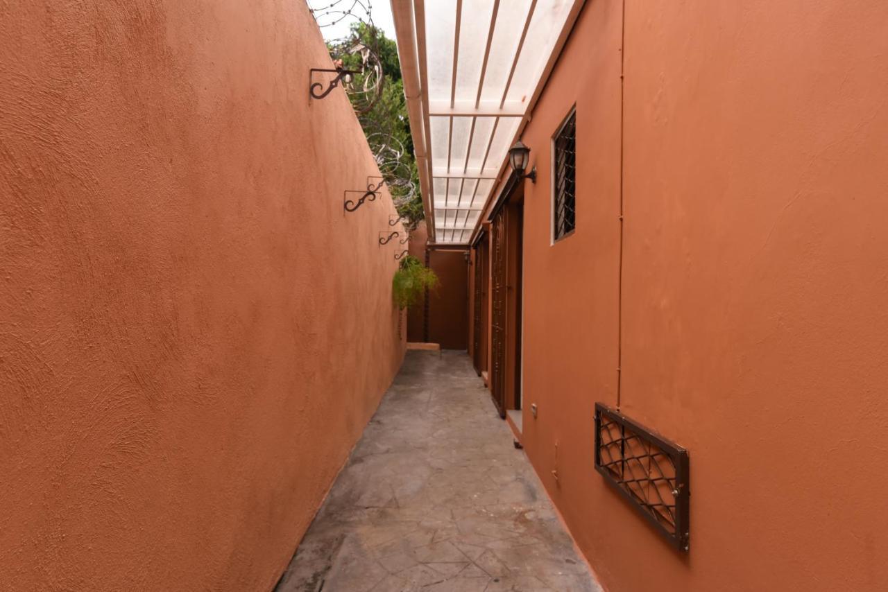Ph 19 Guesthouse Hotel In Gazcue Santo Domingo Exterior foto
