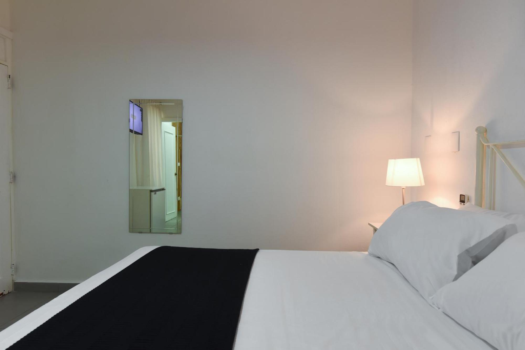 Ph 19 Guesthouse Hotel In Gazcue Santo Domingo Cameră foto