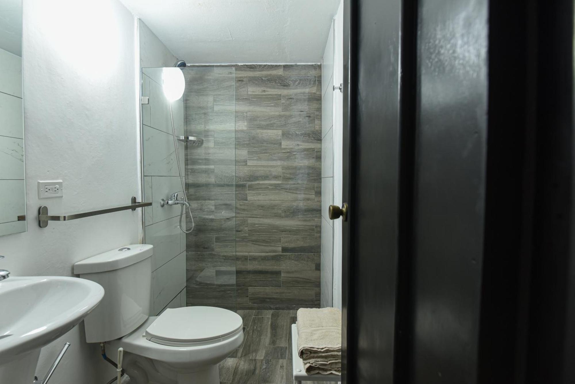 Ph 19 Guesthouse Hotel In Gazcue Santo Domingo Cameră foto